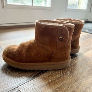 UGG® Jona Boot Size 2 (Little Kid)